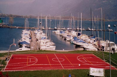 Pavimentazione sintetica per campo da pallacanestro