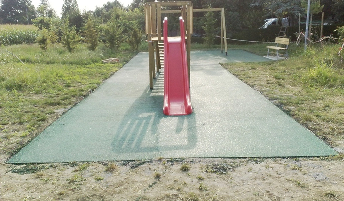Realizzazione pavimentazioni Antitrauma parchi Carpi MO